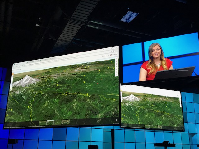 Madeline Schueren gives a demonstration of lidar point clouds