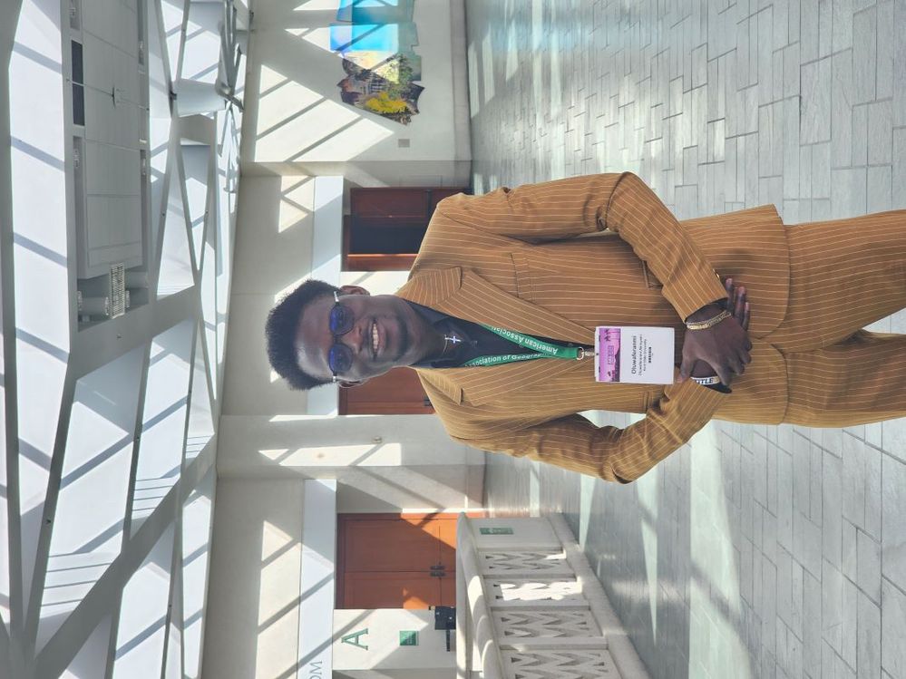 At the 2024 AAG Annual Meeting as a student assistant, Honolulu, HI