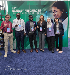 All student assistants, from lift to right:Dalton Peterson, Faith Jacob, Opeyemi Olatunde, Andrea Paola Figueroa, Leena Abdulqader, and Tiansheng Tan