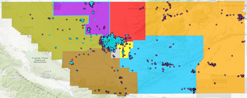 Point highlights are scattered everywhere instead of being inside the selected district